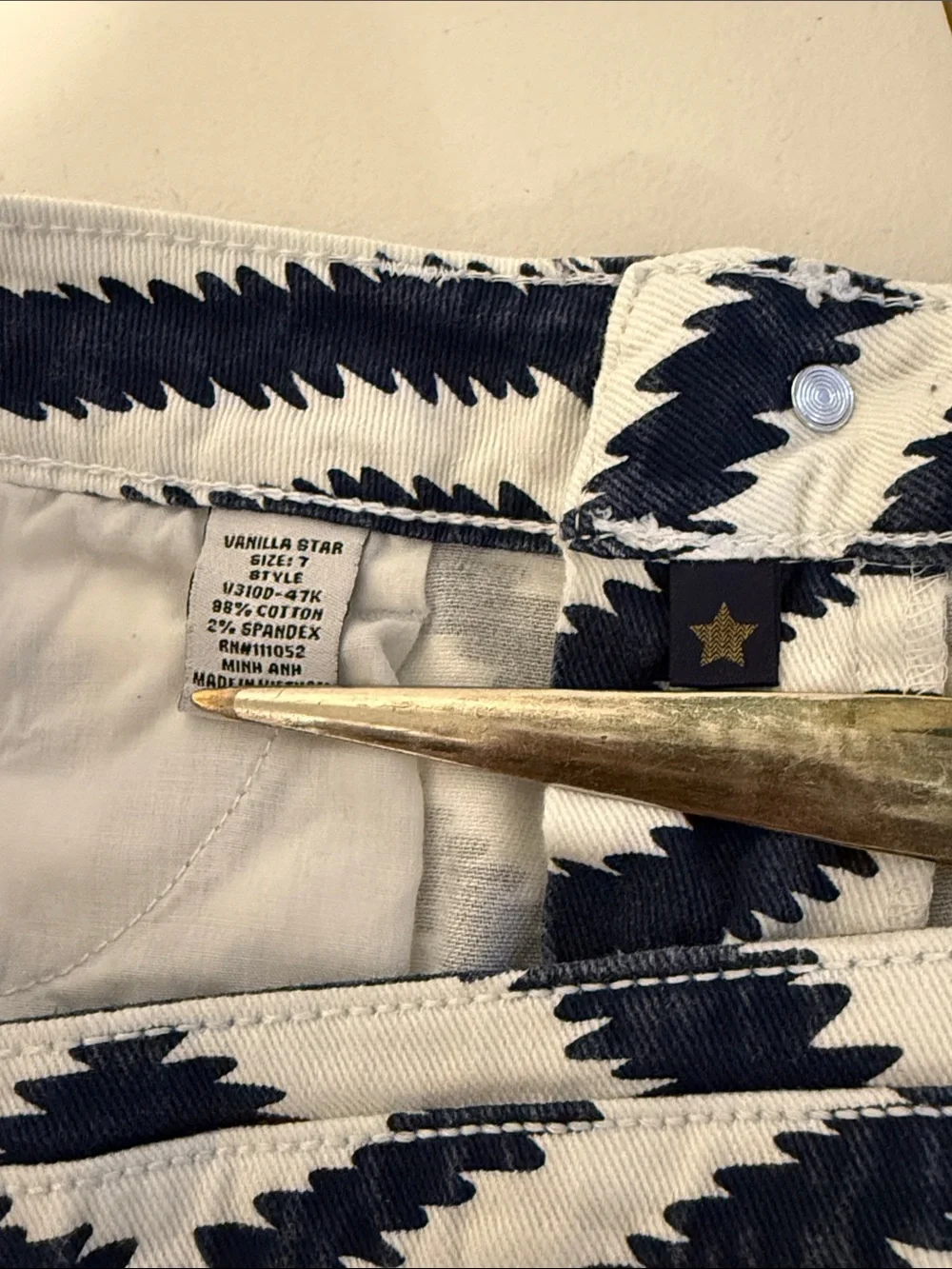 Vanilla Star Navy & White Zigzag Crochet Trim Jean Daisy Dukes Hot Wild Short 7